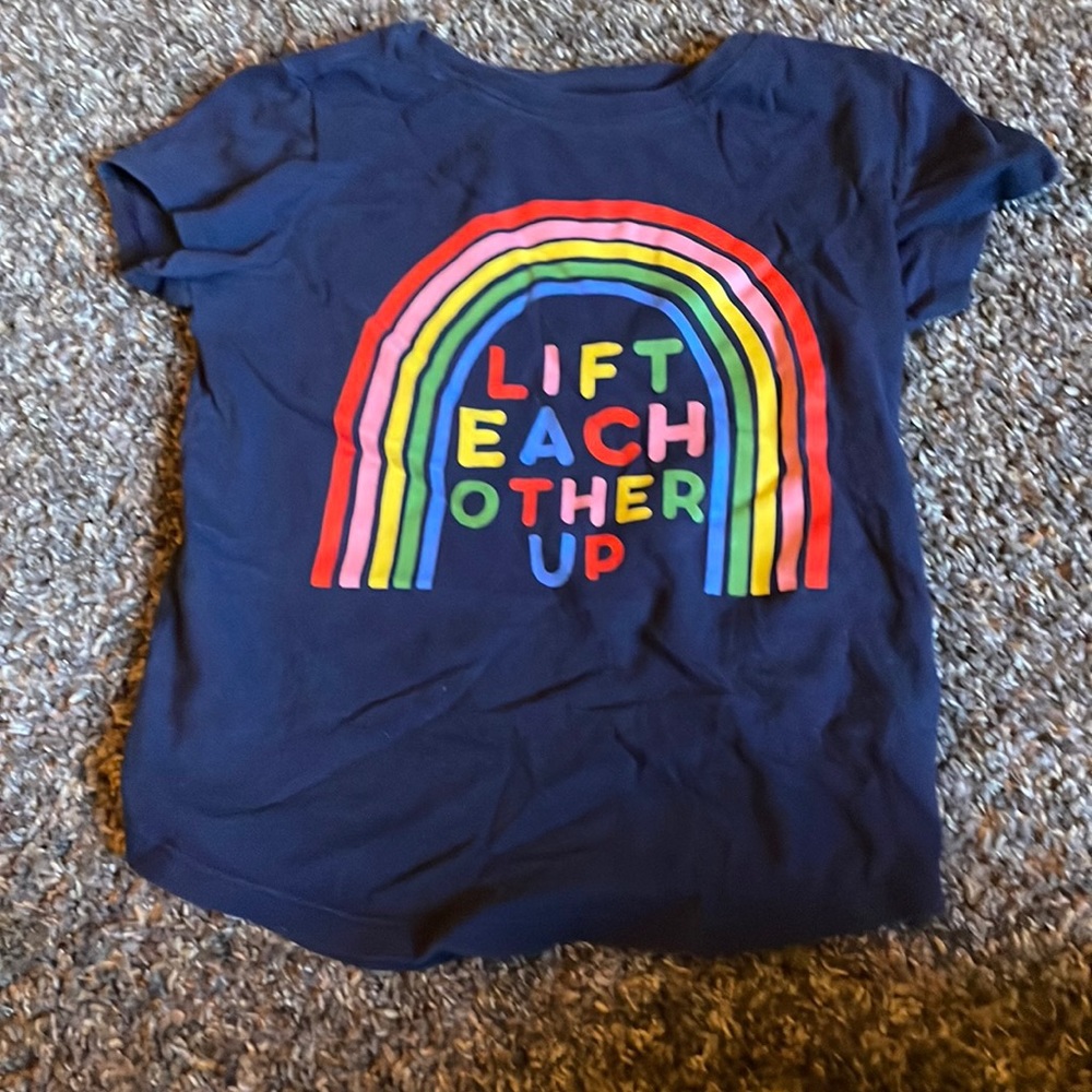 Old Navy toddler girl Rainbow t-shirt 🌈